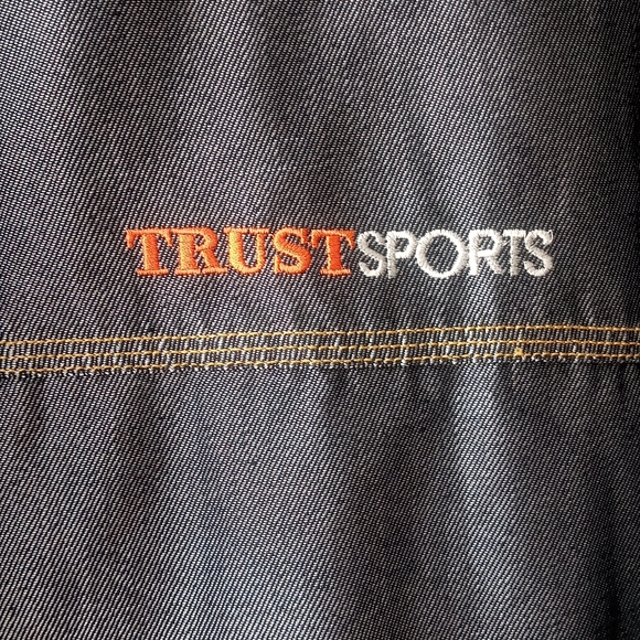 TRUST SPORTS COLLECTION JACKET - Picture 13 of 14